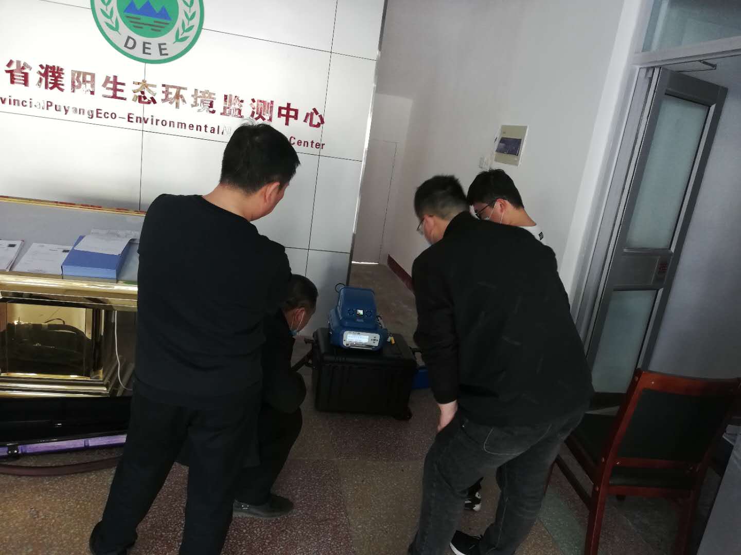 濮陽市監(jiān)測站國產(chǎn)便攜式非甲烷總烴分析儀順利交貨
